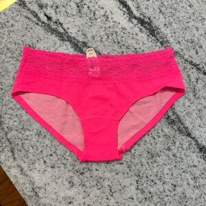 NWT Victoria’s Secret Hot Pink Lace trim Cotton Hiphugger Panties VS Small S